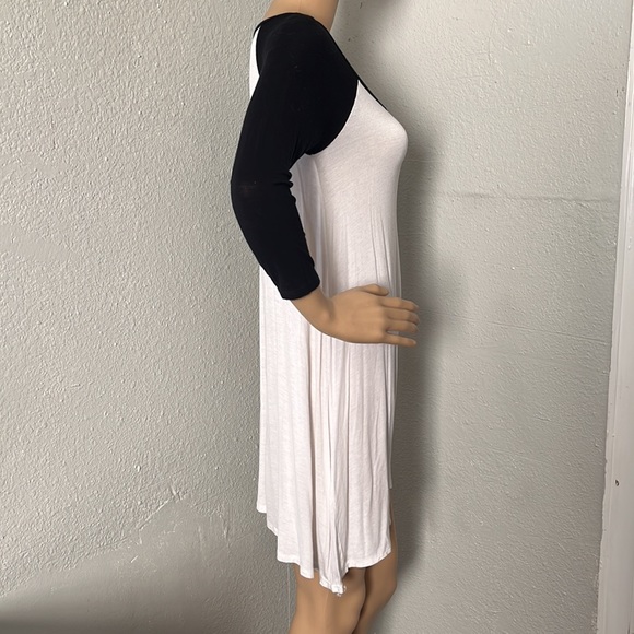 Heart & Hips Sleeping Shirt - Picture 3 of 11